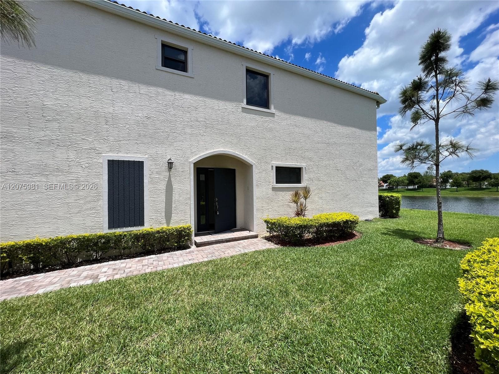 465 NE 194th Ter # 465, Miami, FL 33179 photo 5