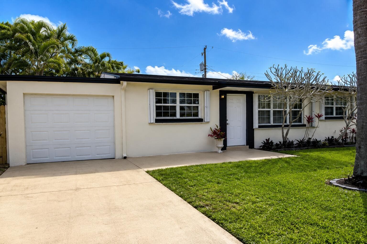 4344 S Mary Circle, Palm Beach Gardens, FL 33410 photo 2