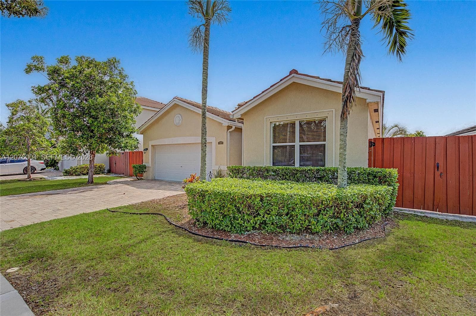 527 SE 31st Ave, Homestead, FL 33033 photo 2