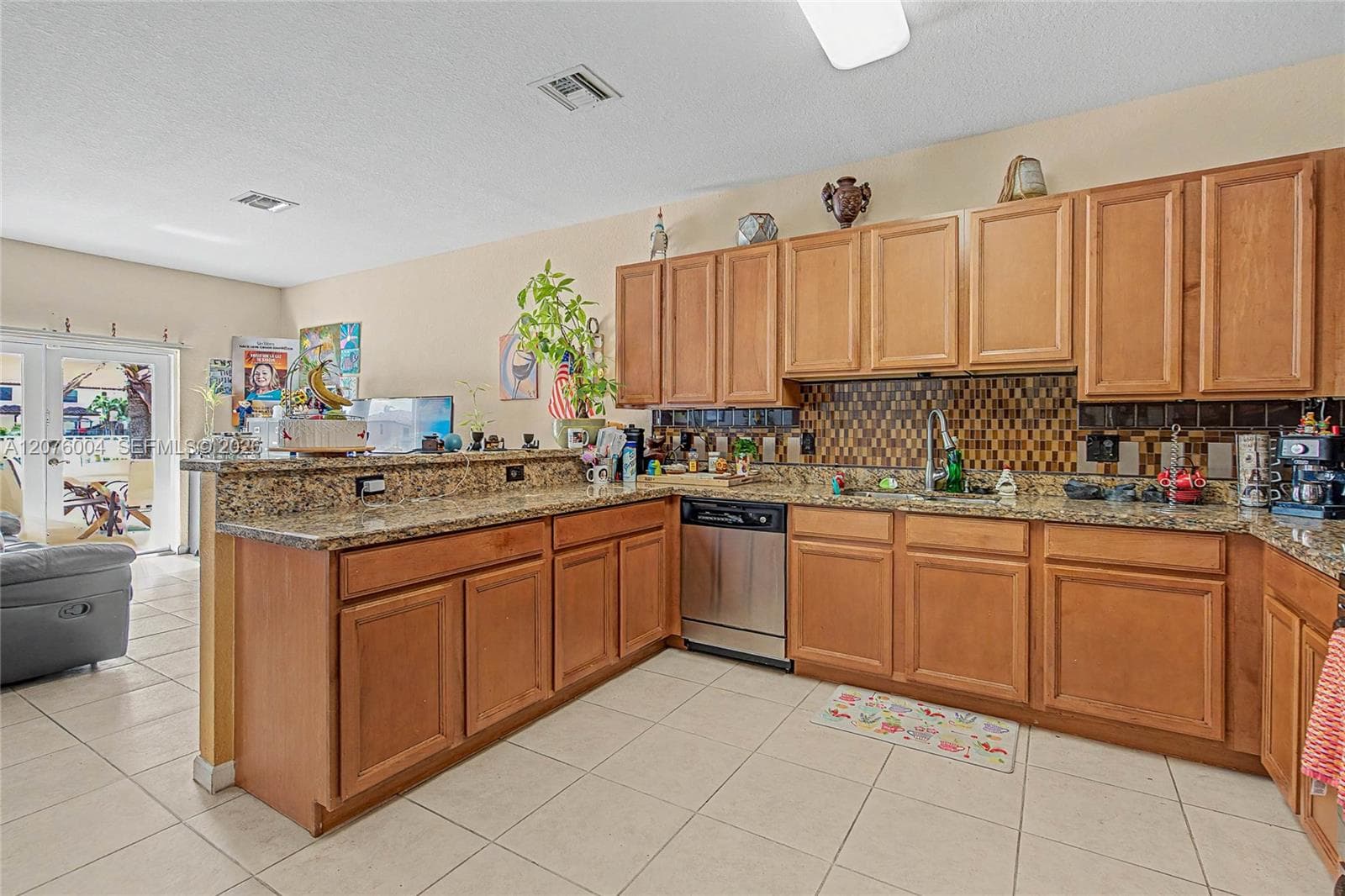 527 SE 31st Ave, Homestead, FL 33033 photo 5