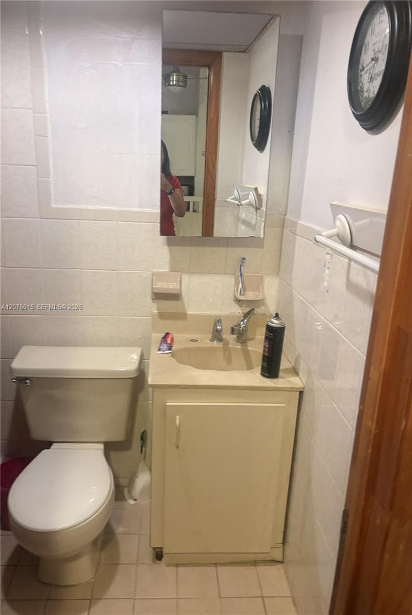12820 NW 104th Ave, Hialeah Gardens, FL 33018 photo 5