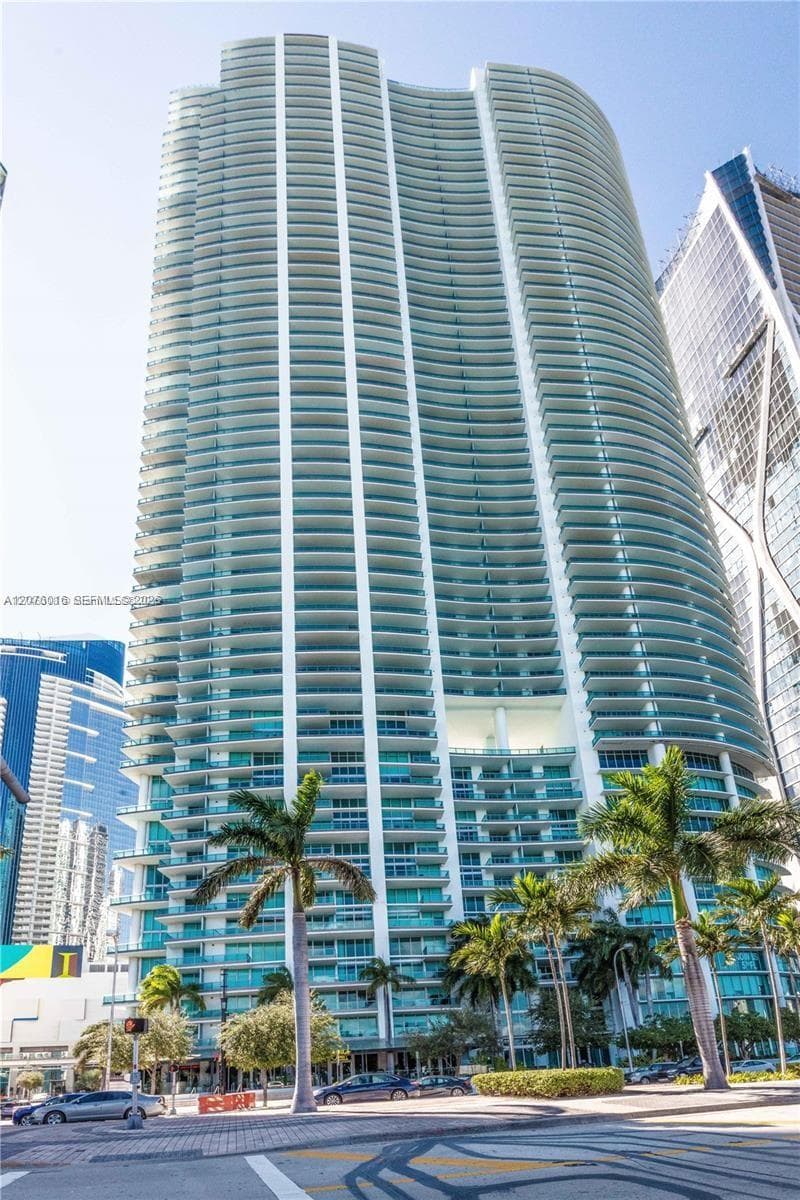900 Biscayne Blvd # 2604, Miami, FL 33132 photo 3
