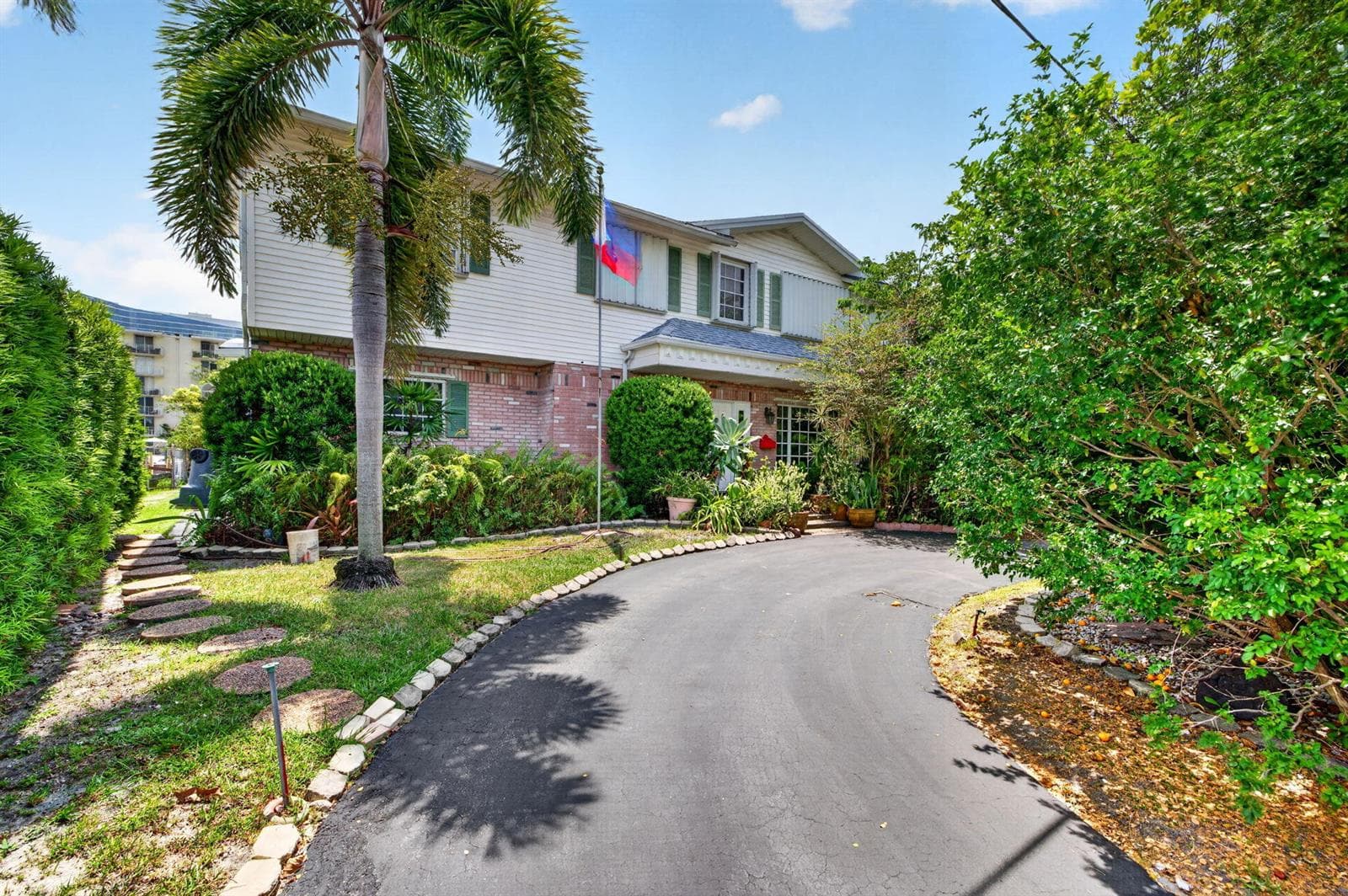 1636 SE 14TH Street, Fort Lauderdale, FL 33316 photo 2