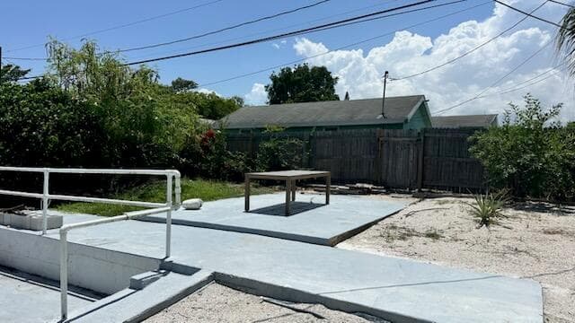 913 N B Street, FL 33460 photo 3
