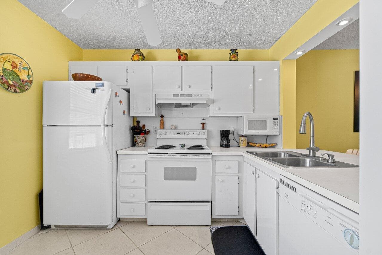 911 Gardenia Drive # 249, Delray Beach, FL 33483 photo 5