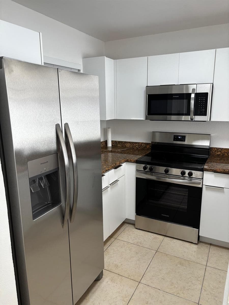 1515 LAKE CRYSTAL Drive # B, West Palm Beach, FL 33411 photo 3