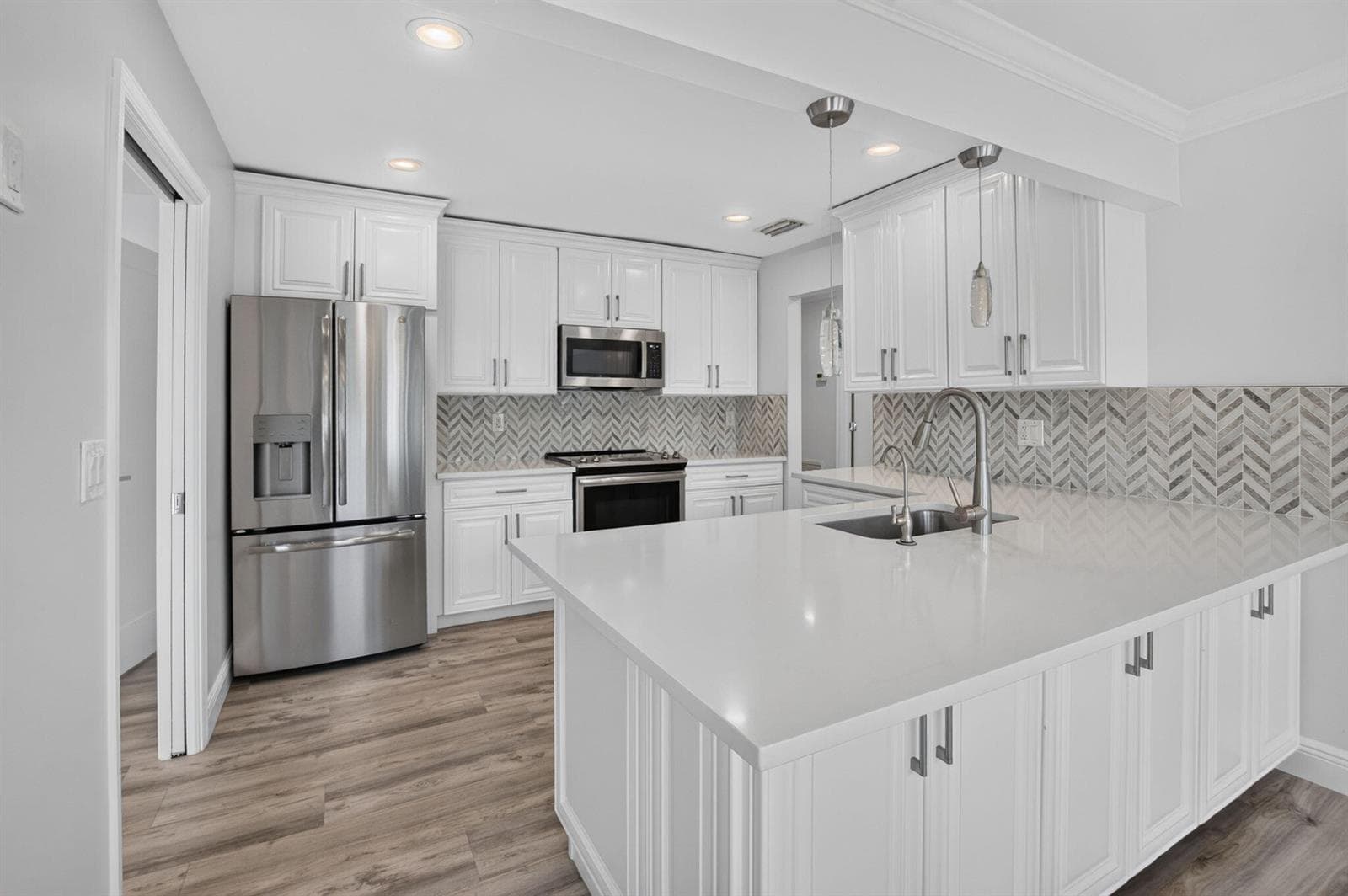 787 Havana Drive, Boca Raton, FL 33487 photo 4