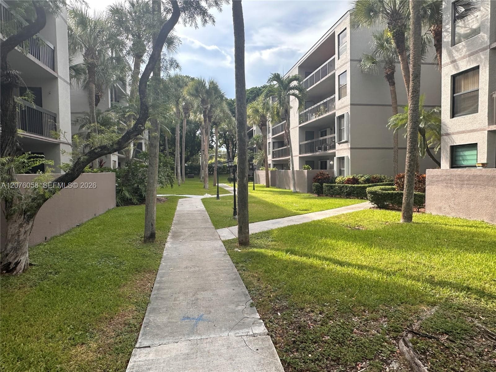 8810 SW 132nd Pl # 401DN, Miami, FL 33186 photo 2