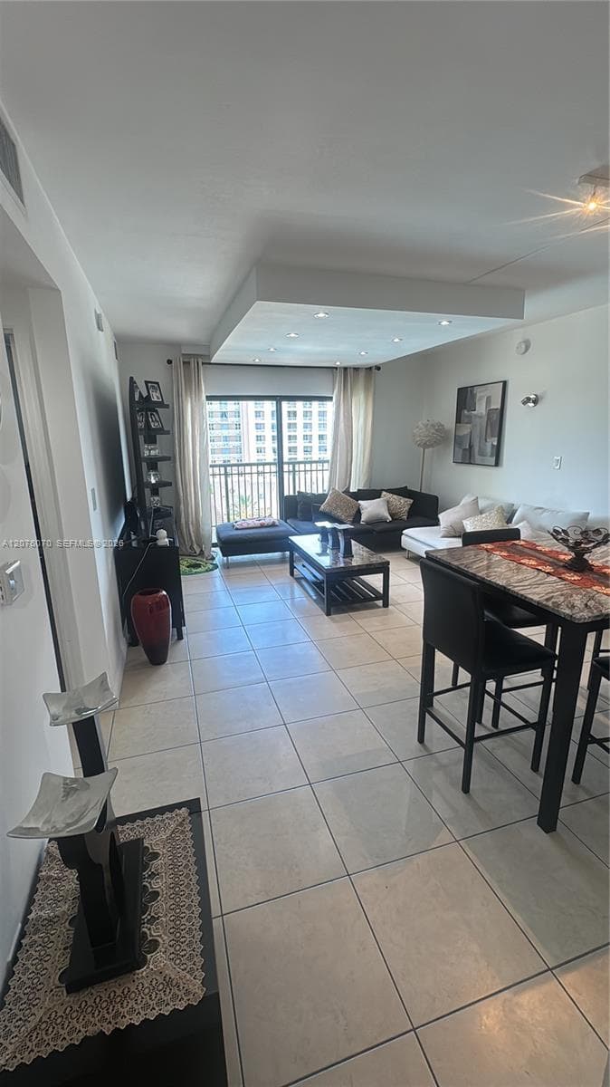 4242 NW 2nd St # 808, Miami, FL 33126 photo 2