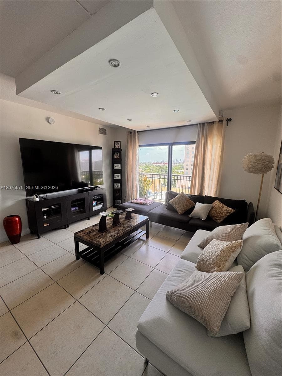 4242 NW 2nd St # 808, Miami, FL 33126 photo 3