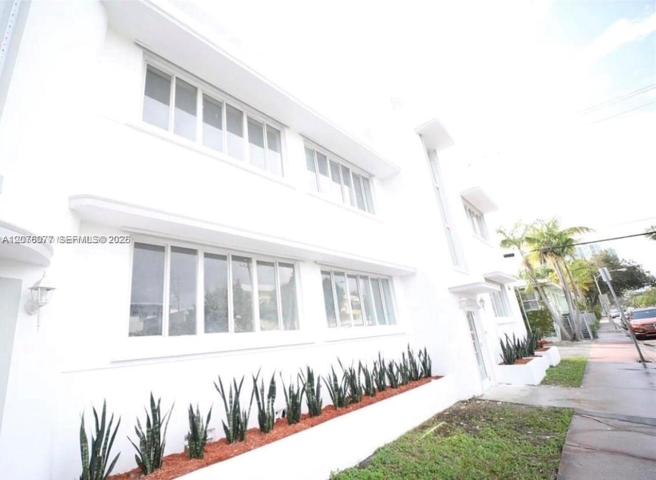 810 7th St # 106, Miami Beach, FL 33139 photo 2