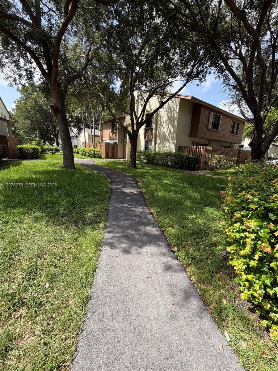 11313 SW 109th Rd # 61-B, Miami, FL 33176 photo 2