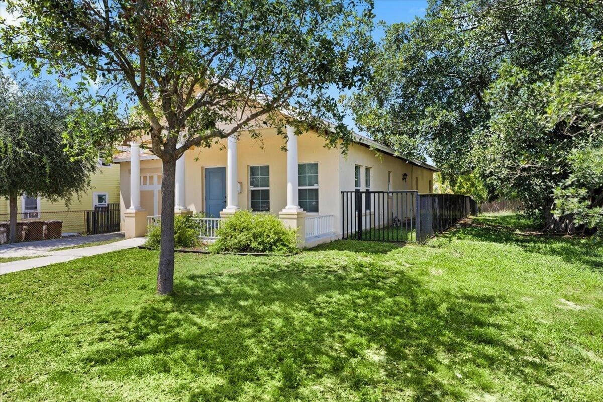 917 14th Street, West Palm Beach, FL 33401 photo 4