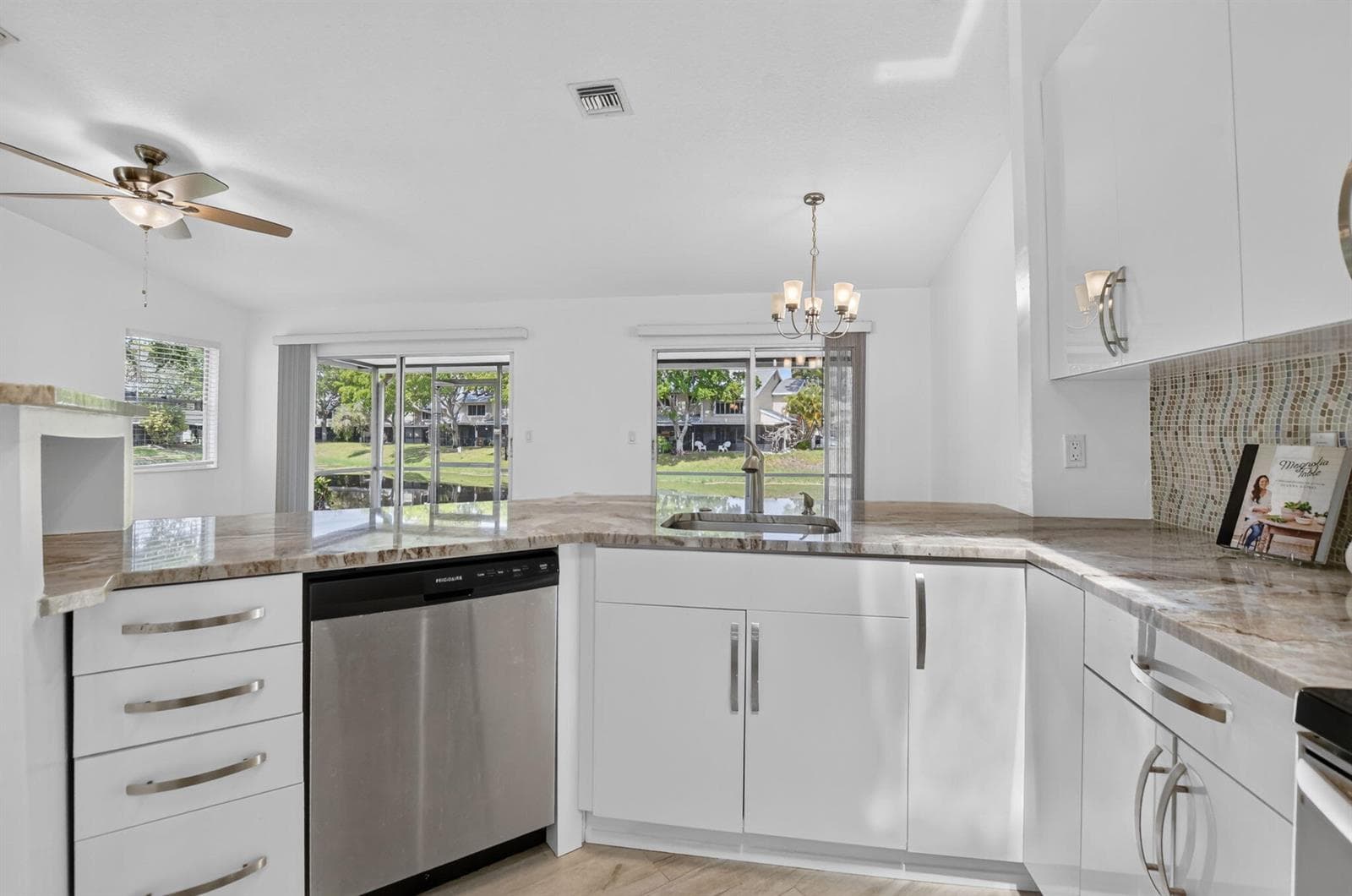1971 Discovery Circle E, Deerfield Beach, FL 33442 photo 3
