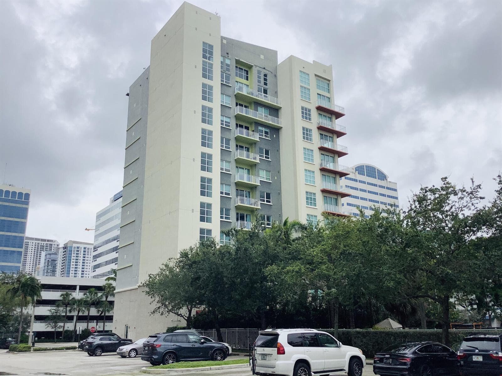 313 NE 2ND Street # 305, Fort Lauderdale, FL 33301 photo 2