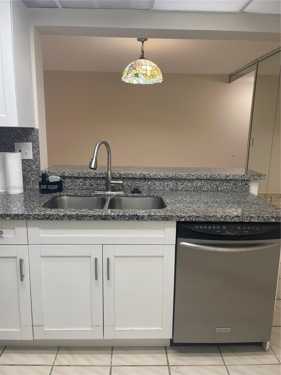 10249 NW 9th St Cir # 108-8, Miami, FL 33172 photo 5