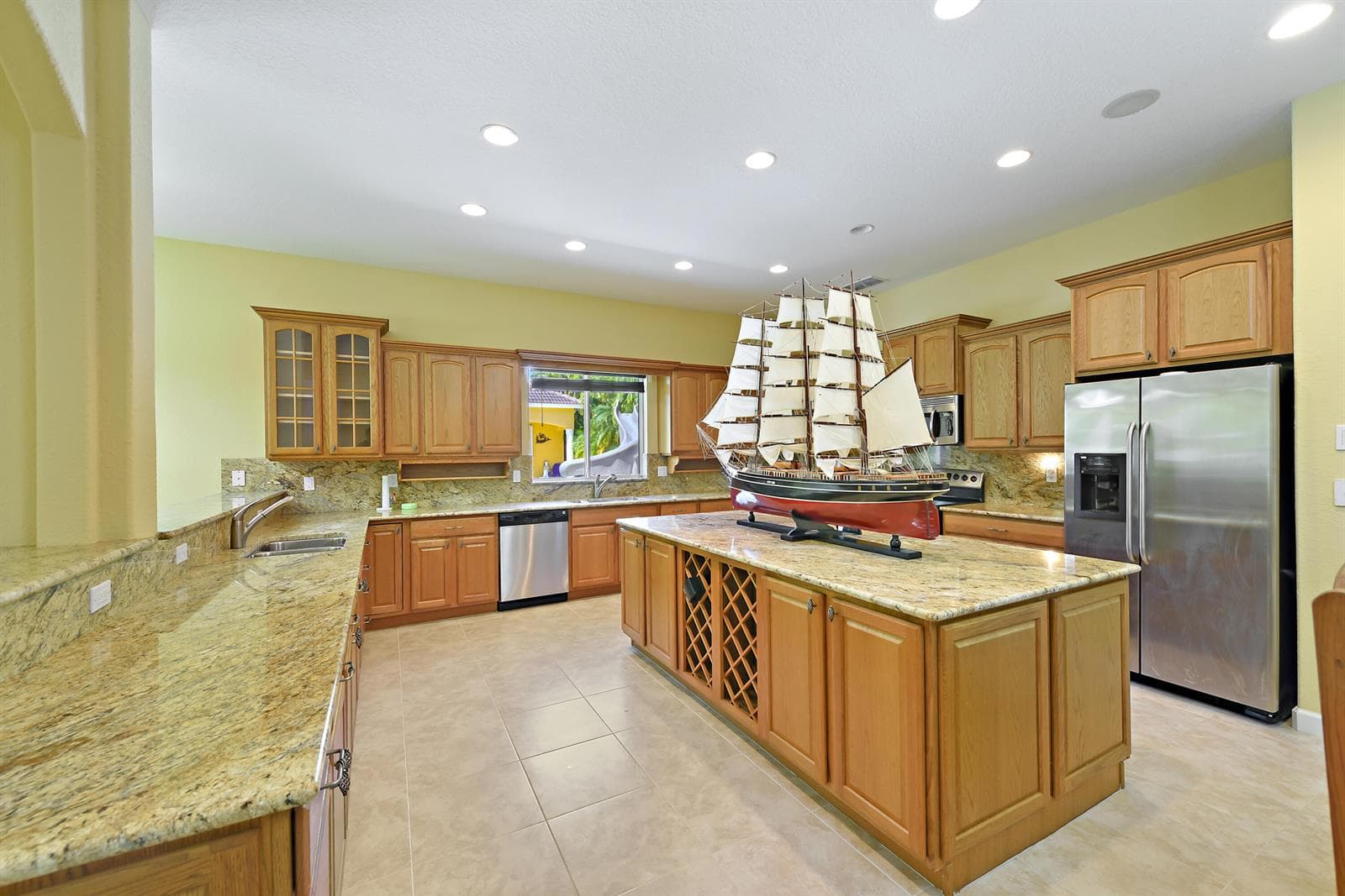 8053 S Indian River Drive, Fort Pierce, FL 34982 photo 4