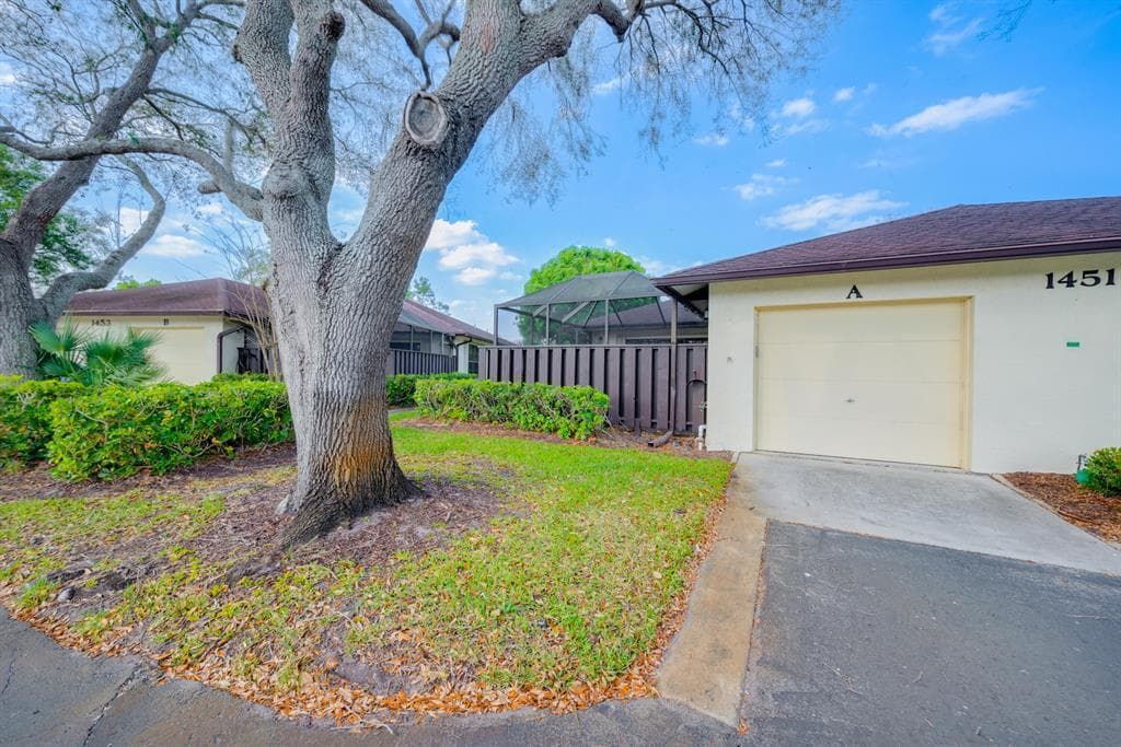 1451 CAPTAINS Walk # 27A, Fort Pierce, FL 34950