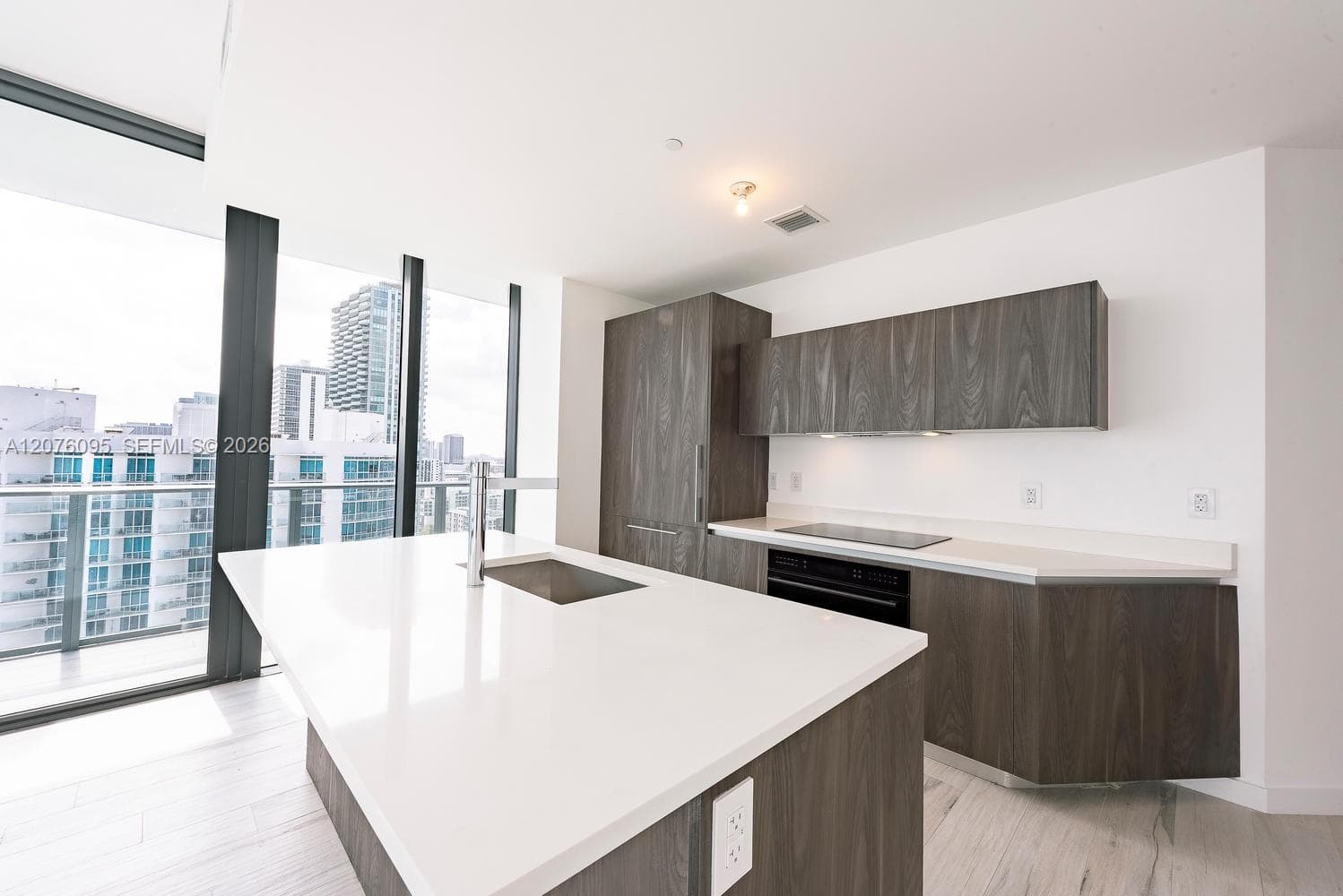 480 NE 31st St # 2101, Miami, FL 33137 photo 5