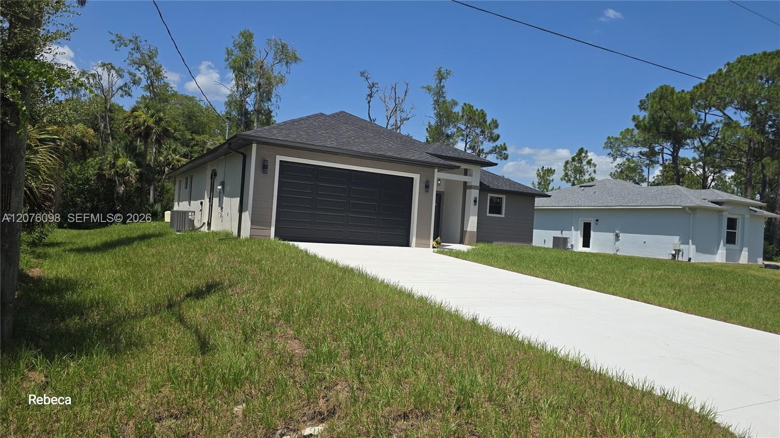 580 WOODVIEW DR, Lehigh Acres, FL 33972 photo 3