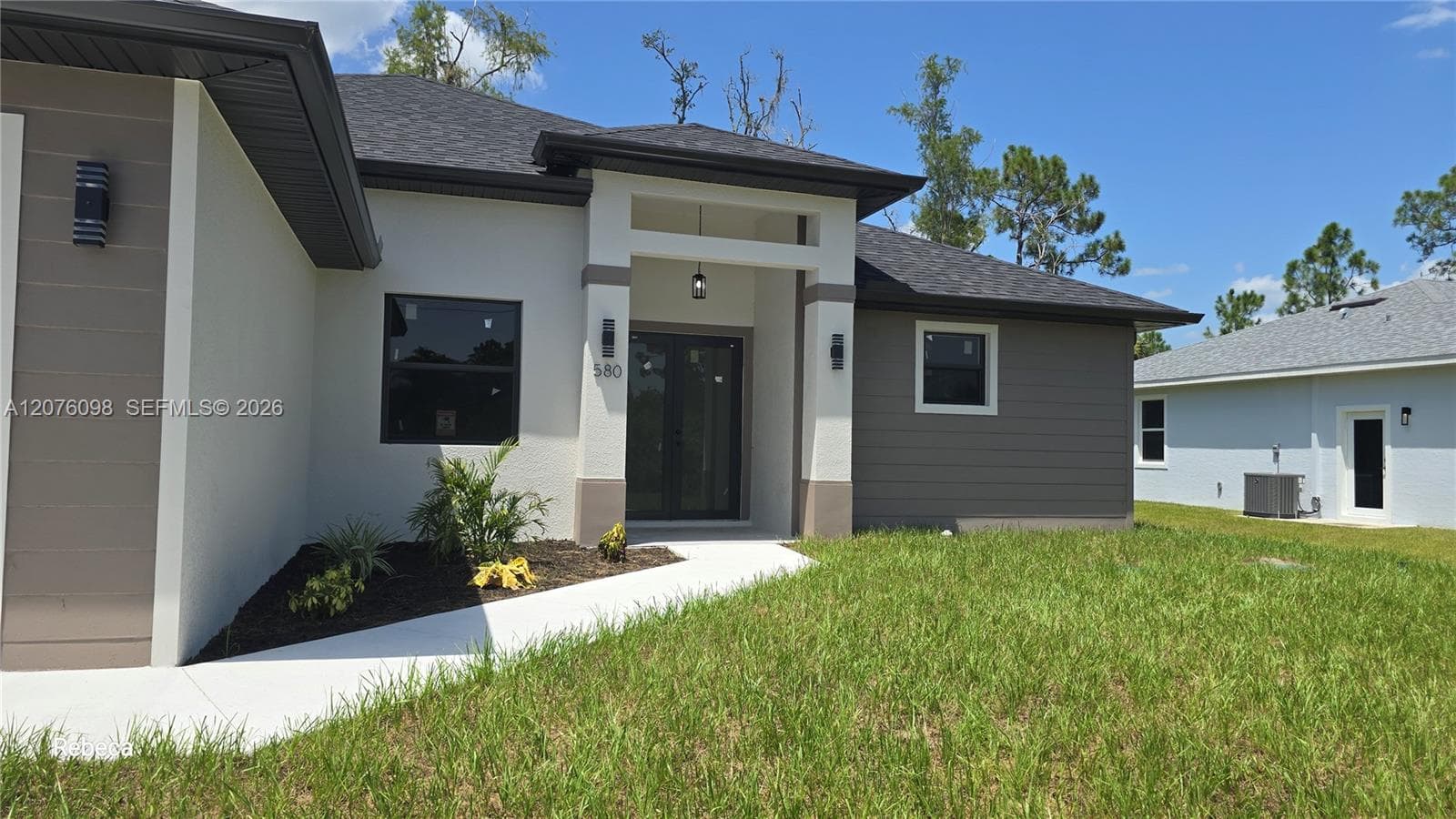 580 WOODVIEW DR, Lehigh Acres, FL 33972 photo 4