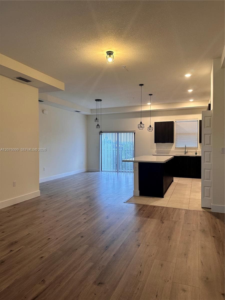 10437 NW 82nd St # 35, Doral, FL 33178 photo 4