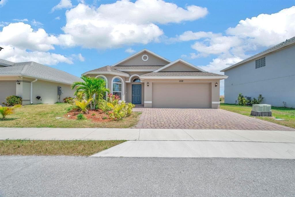 408 SEAFOAM Circle, Fort Pierce, FL 34945