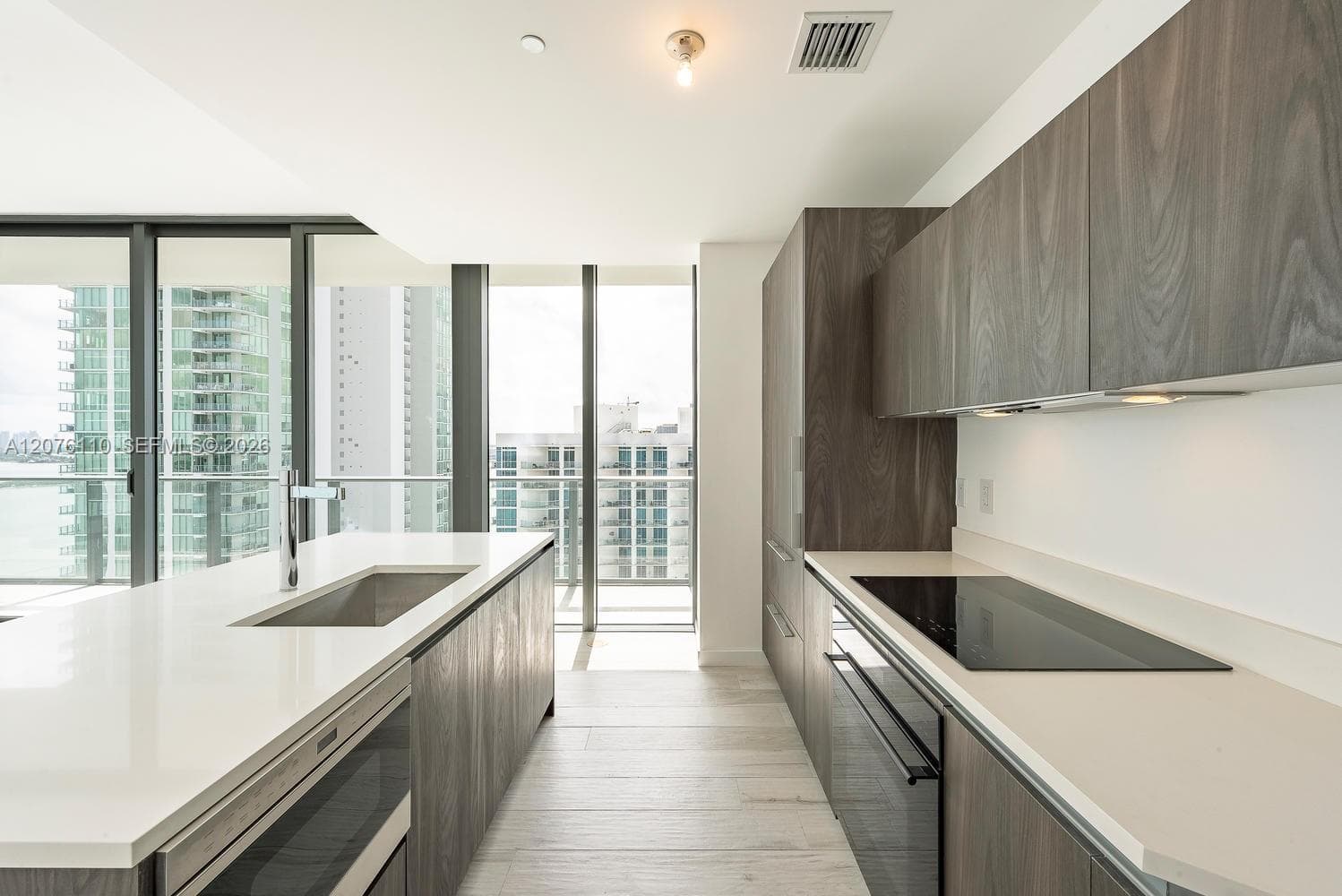 480 NE 31st St # 2101, Miami, FL 33137 photo 5