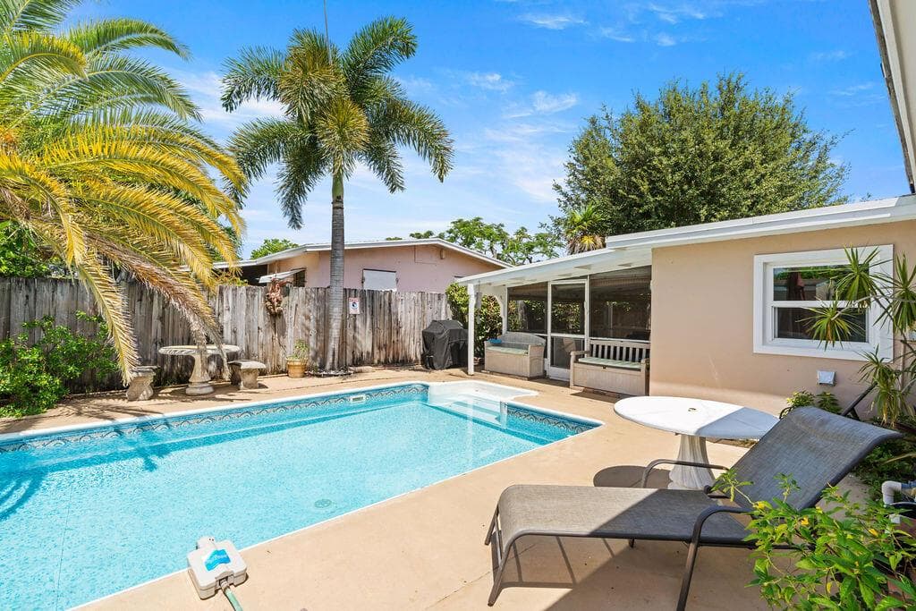 916 W DUVAL Street, Lantana, FL 33462 photo 3
