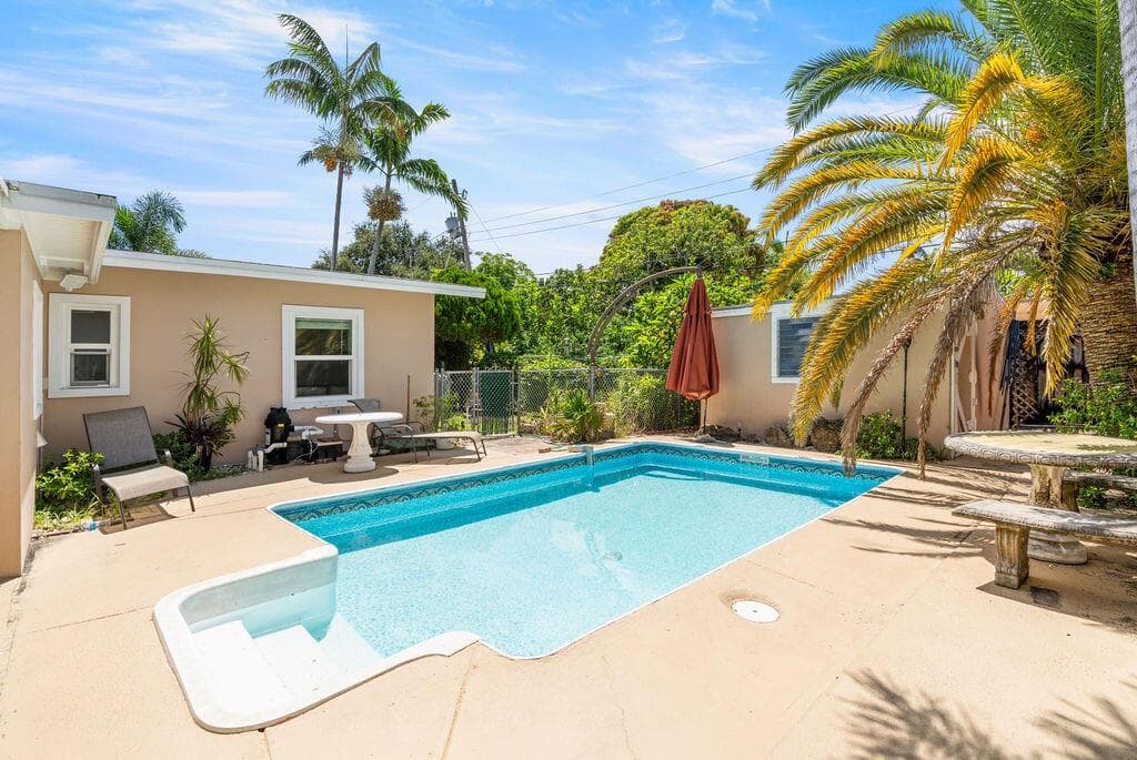 916 W DUVAL Street, Lantana, FL 33462 photo 4