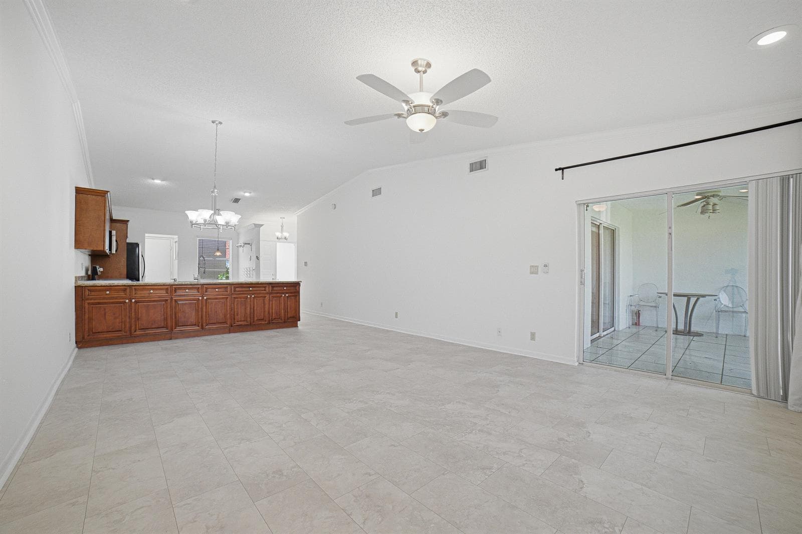 6070 SUNNY MANOR Court, Delray Beach, FL 33484 photo 3