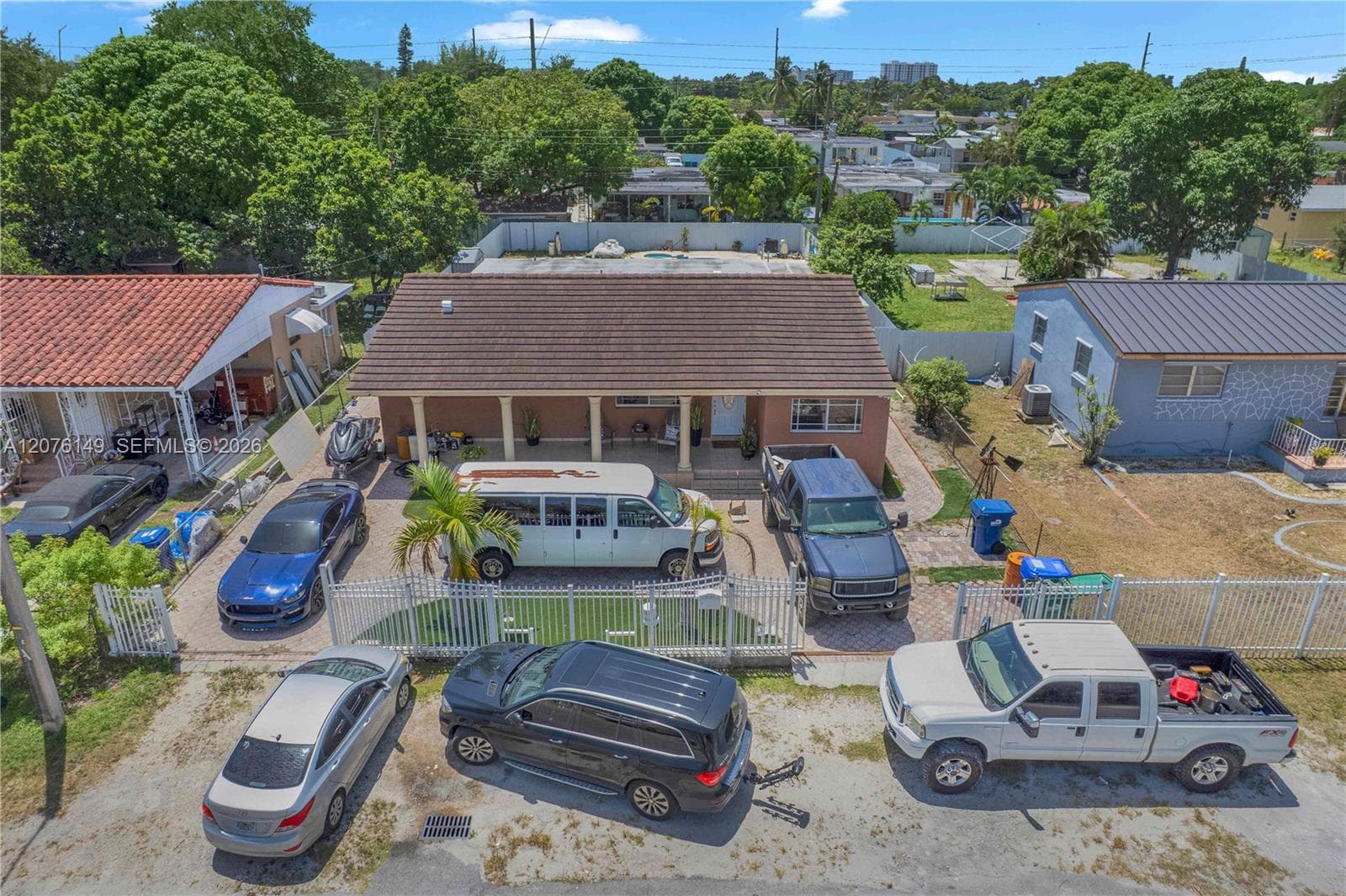 3030 NW 90th St, Miami, FL 33147 photo 4