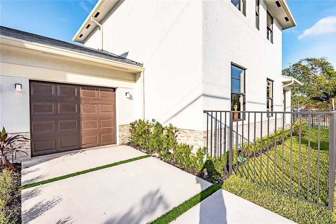 1101 NE 3RD Avenue, Fort Lauderdale, FL 33304 photo 2