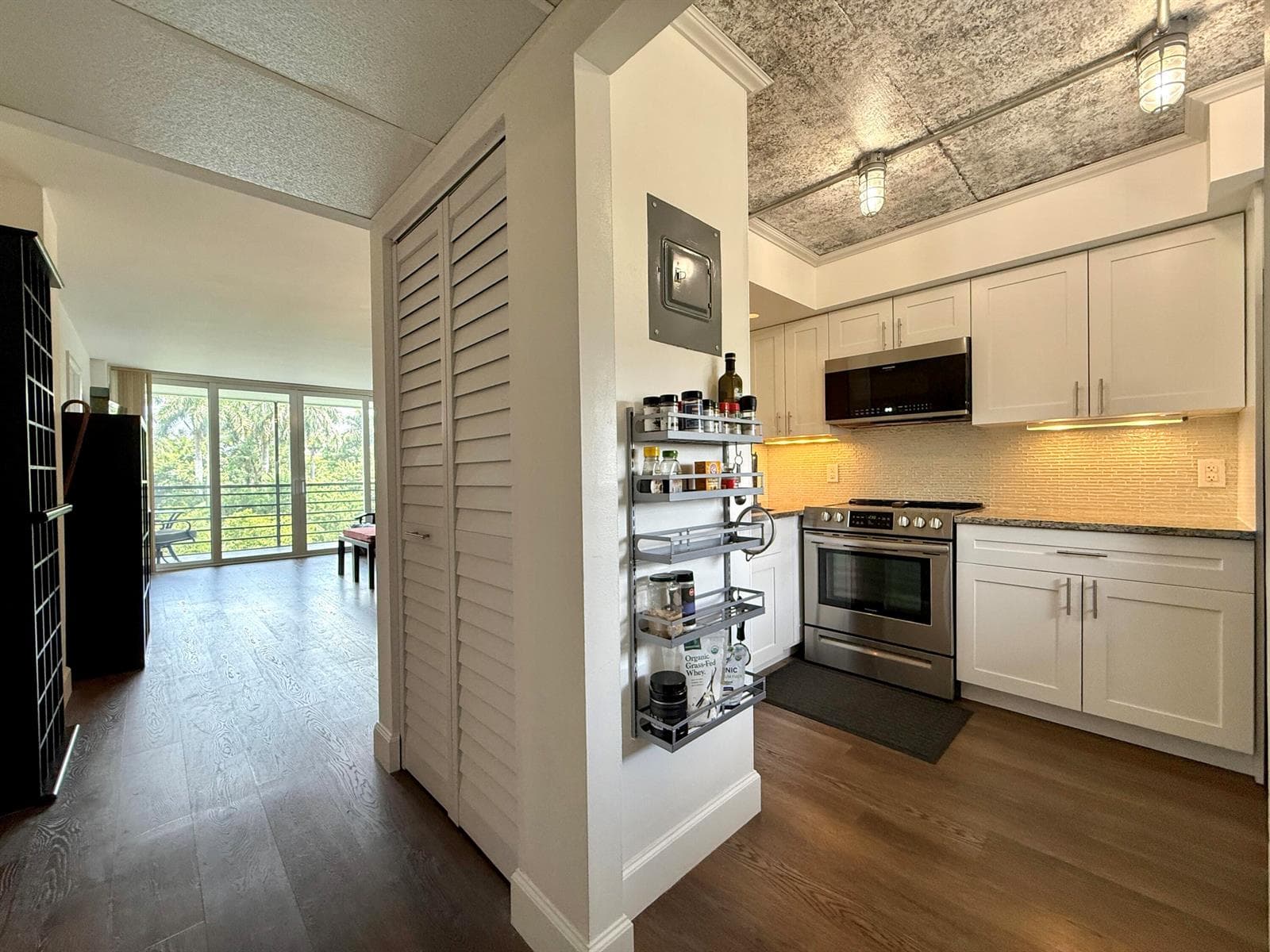 102 Royal Pk Drive # 4C, Oakland Park, FL 33309 photo 4