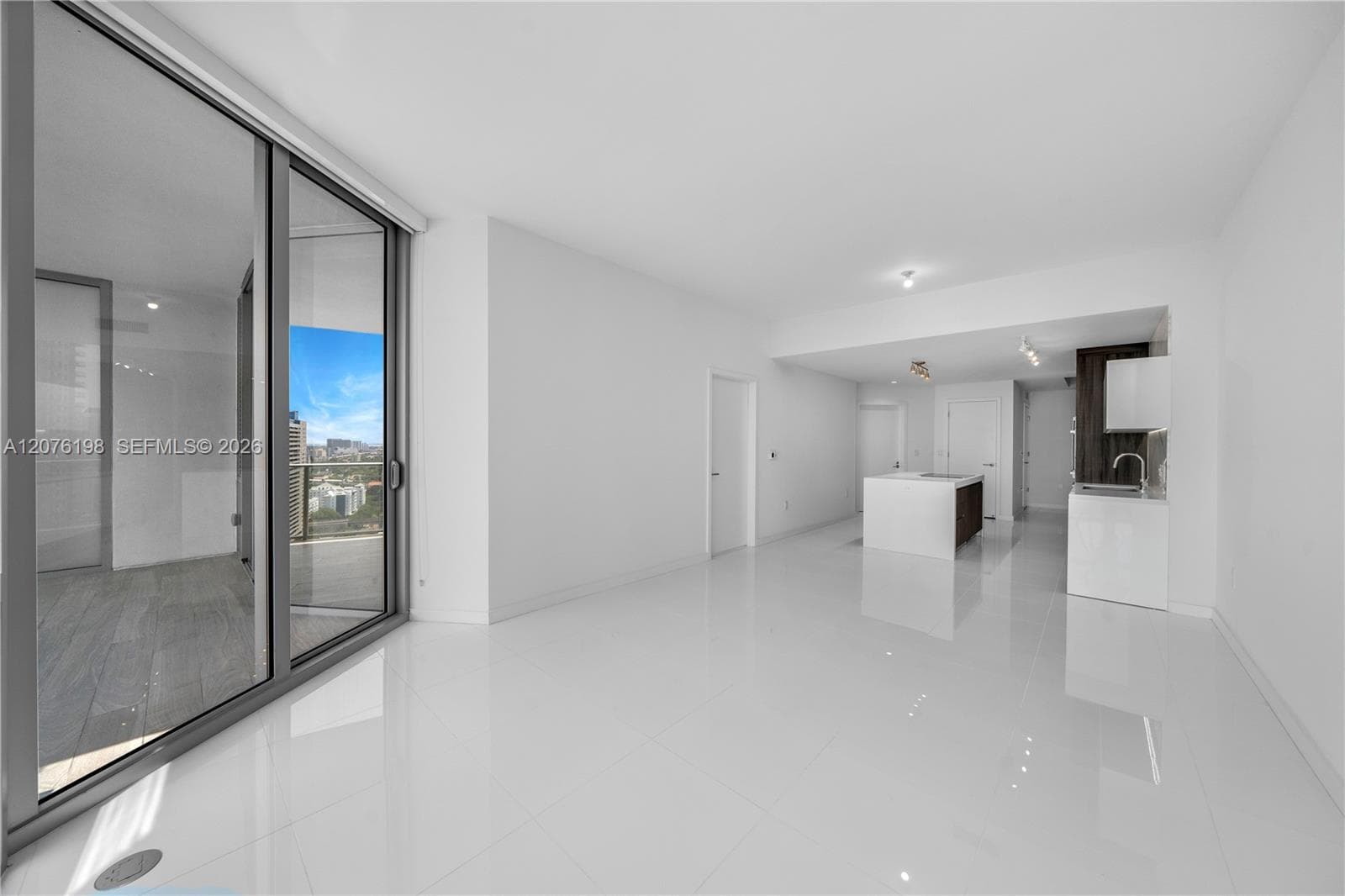 851 NE 1st AVE # 2106, Miami, FL 33132 photo 5
