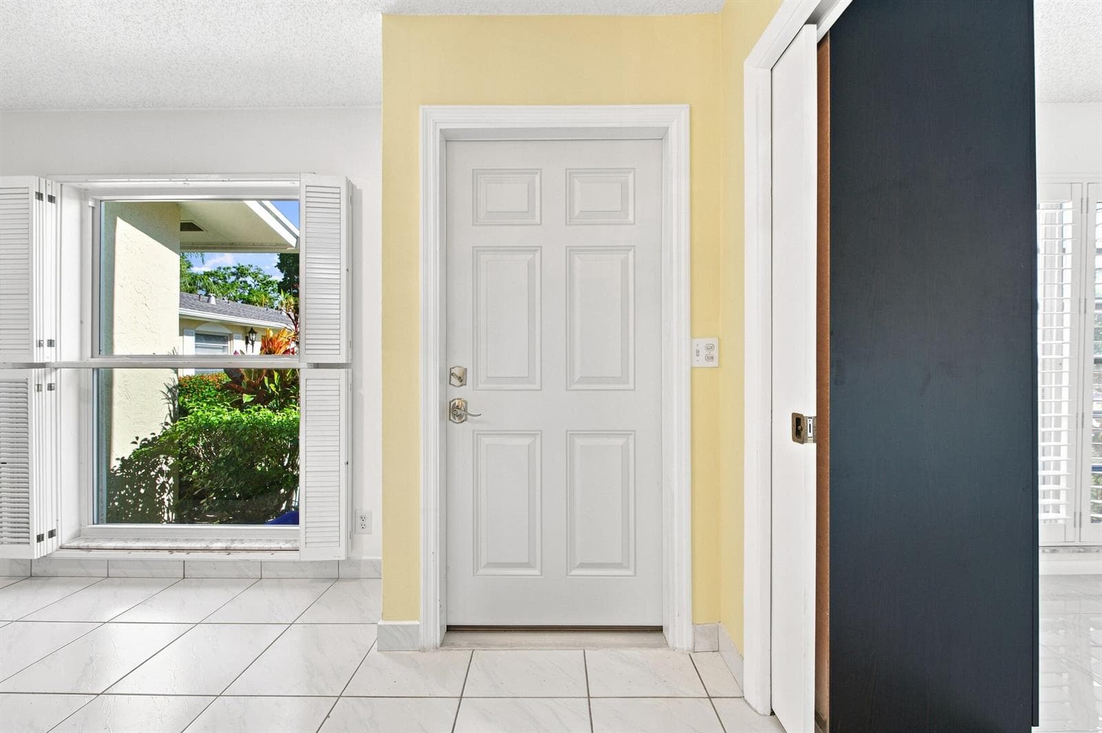 13782 Vía Flora #C, Delray Beach, FL 33484 photo 5