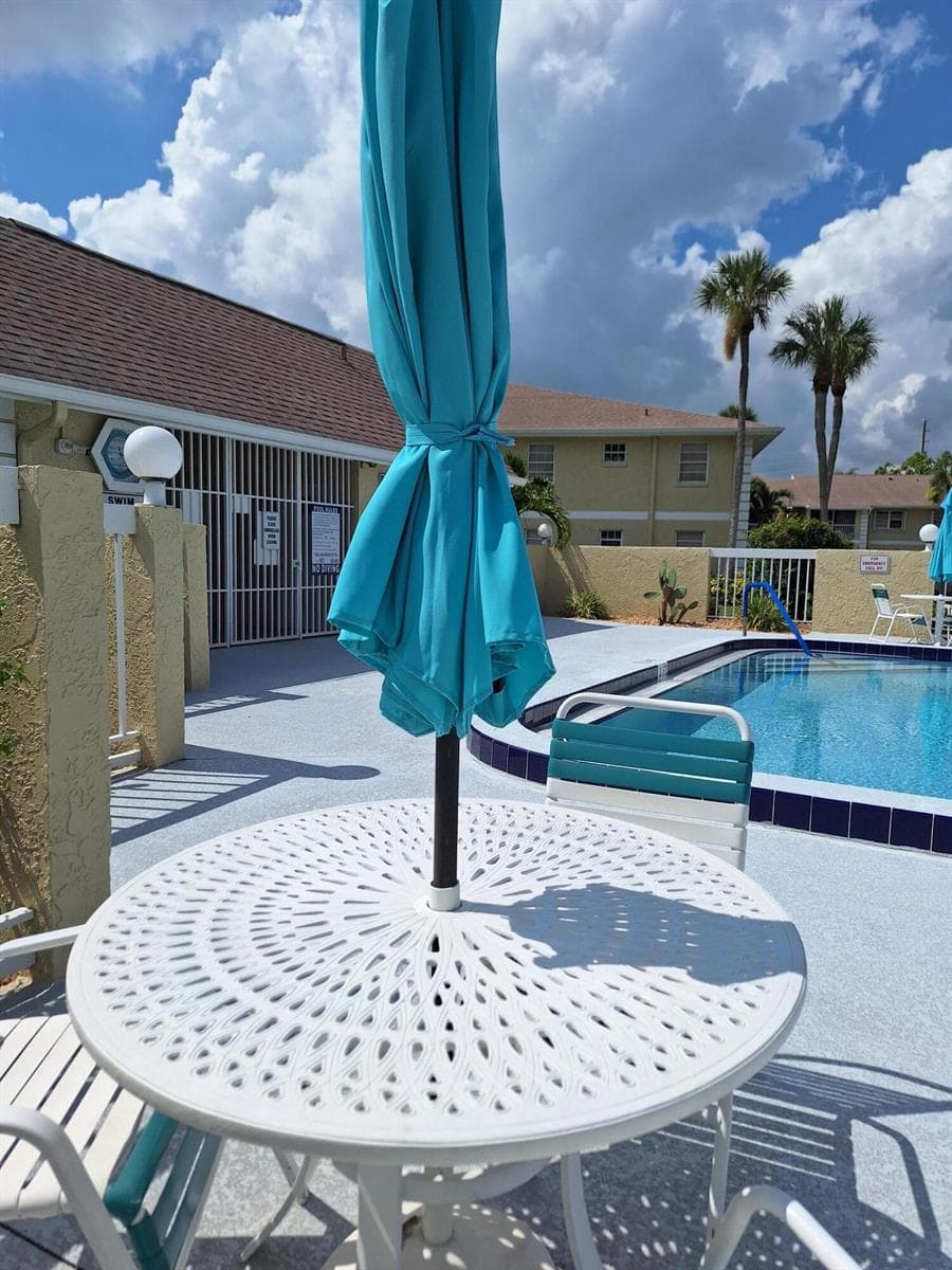 1535 SE ROYAL GREEN Circle # D102, Port St. Lucie, FL 34952 photo 3