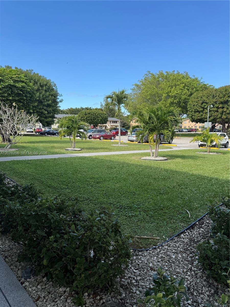 272 Camden L # 272, West Palm Beach, FL 33417 photo 4