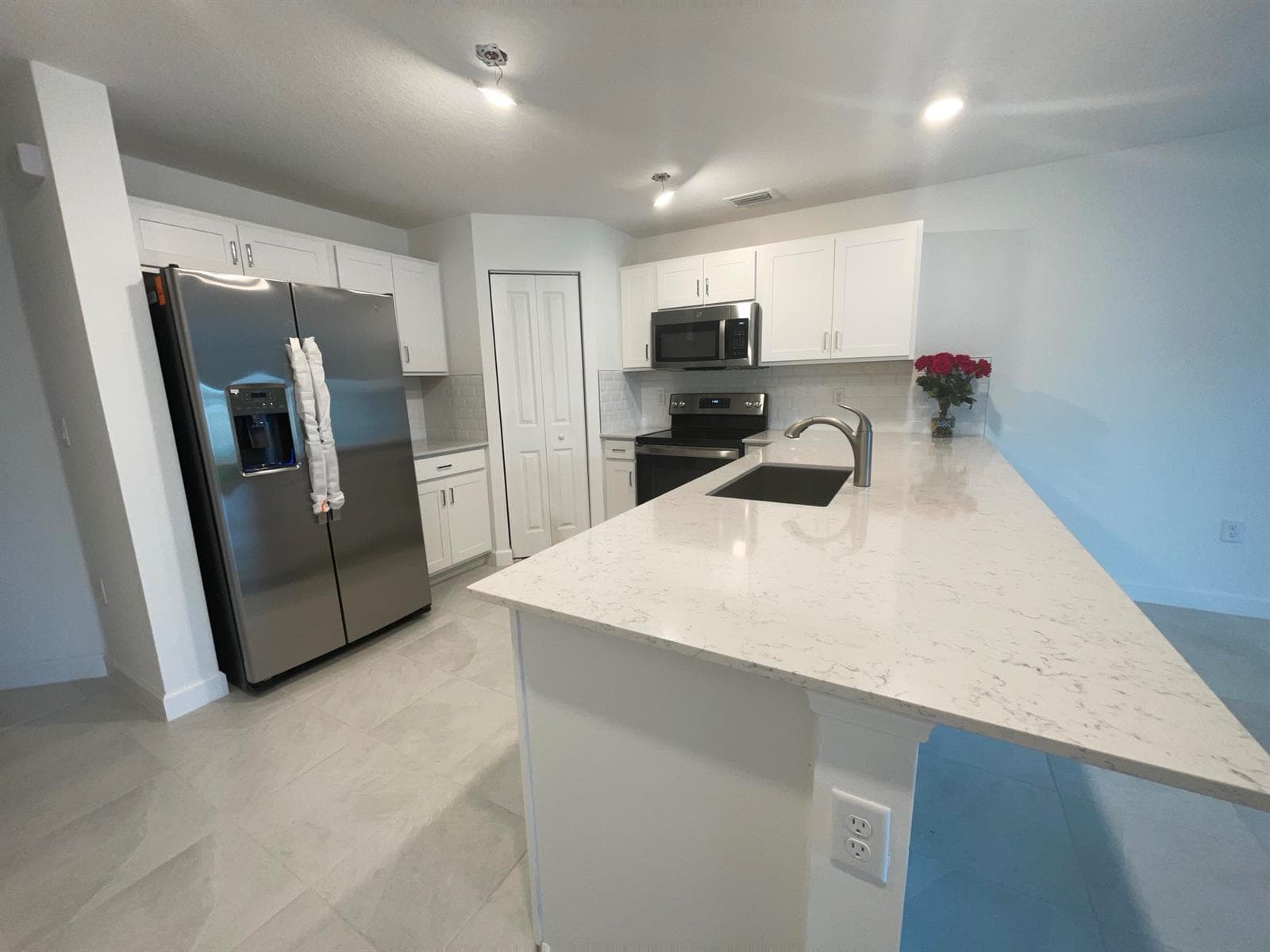 6907 Broadwater Lane, Lake Worth, FL 33467 photo 2