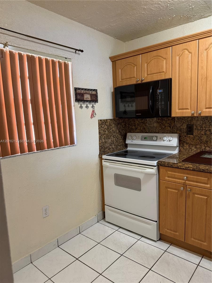 1855 W 60th St # 249, Hialeah, FL 33012 photo 4