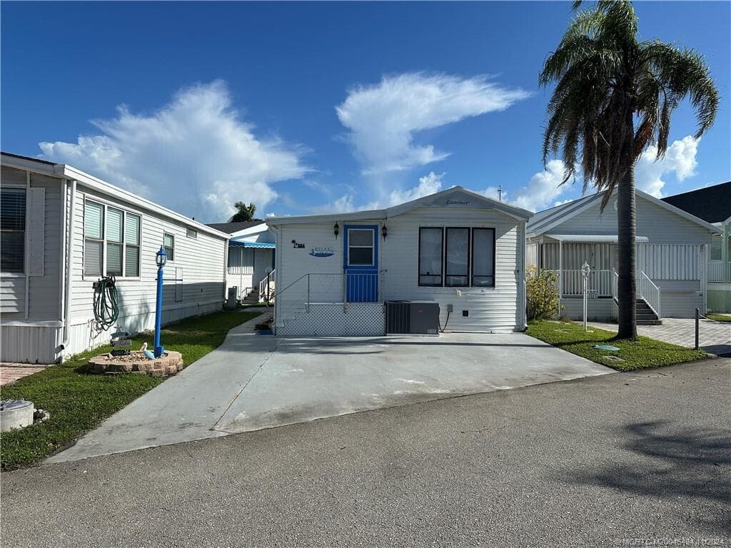 664 NETTLES Boulevard # 664, Jensen Beach, FL 34957