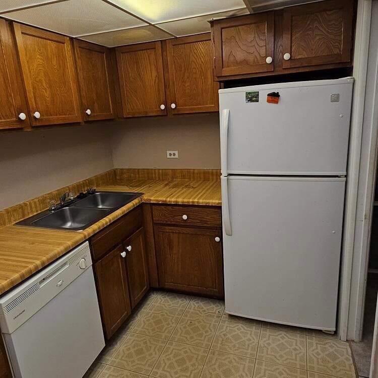 3690 INVERRARY Drive # 2Y, Lauderhill, FL 33319 photo 3