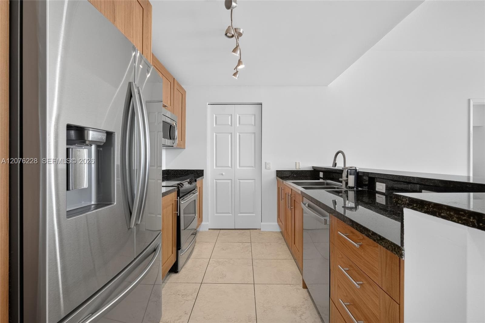 1300 Ponce De Leon Blvd # 405, Coral Gables, FL 33134 photo 5