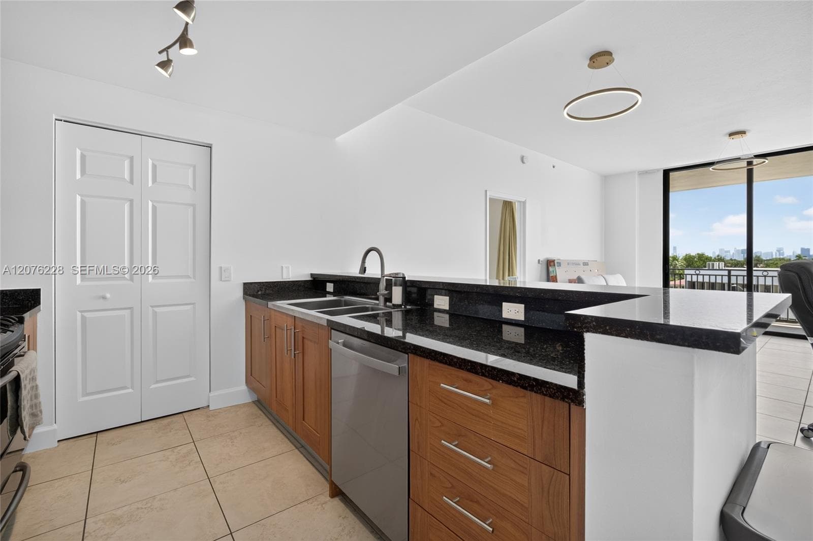1300 Ponce De Leon Blvd # 405, Coral Gables, FL 33134 photo 4