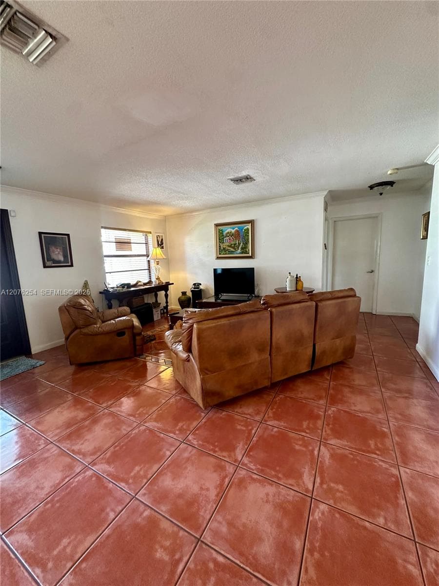 10330 Puerto Rico Dr, Cutler Bay, FL 33189 photo 5
