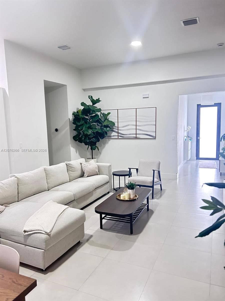 14435 SW 13th Ter, Miami, FL 33184 photo 5