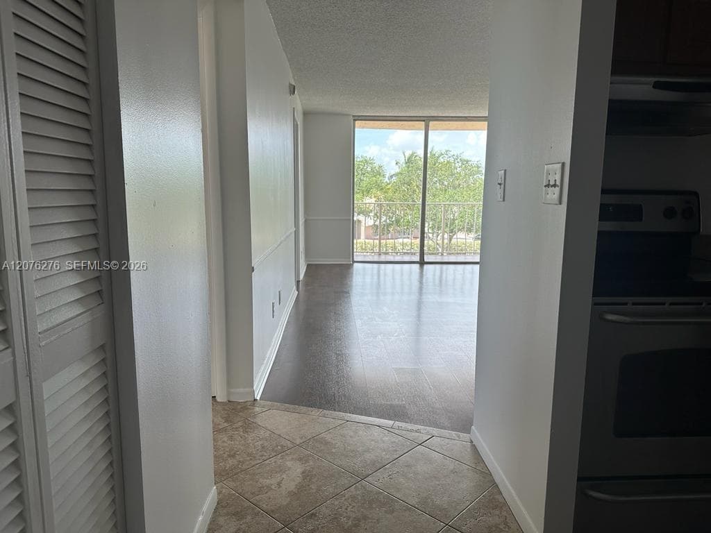 500 Executive Center Dr # 3A, West Palm Beach, FL 33401 photo 4
