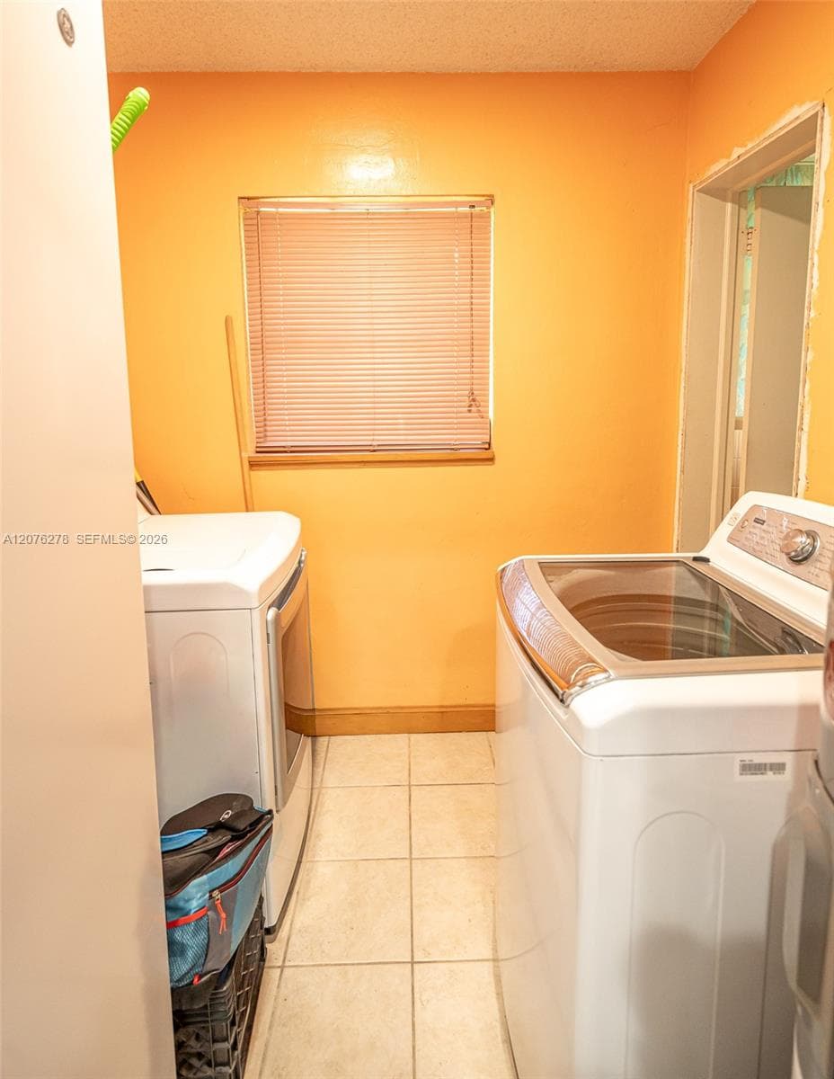 10 SW 46th Ave, Plantation, FL 33317 photo 4