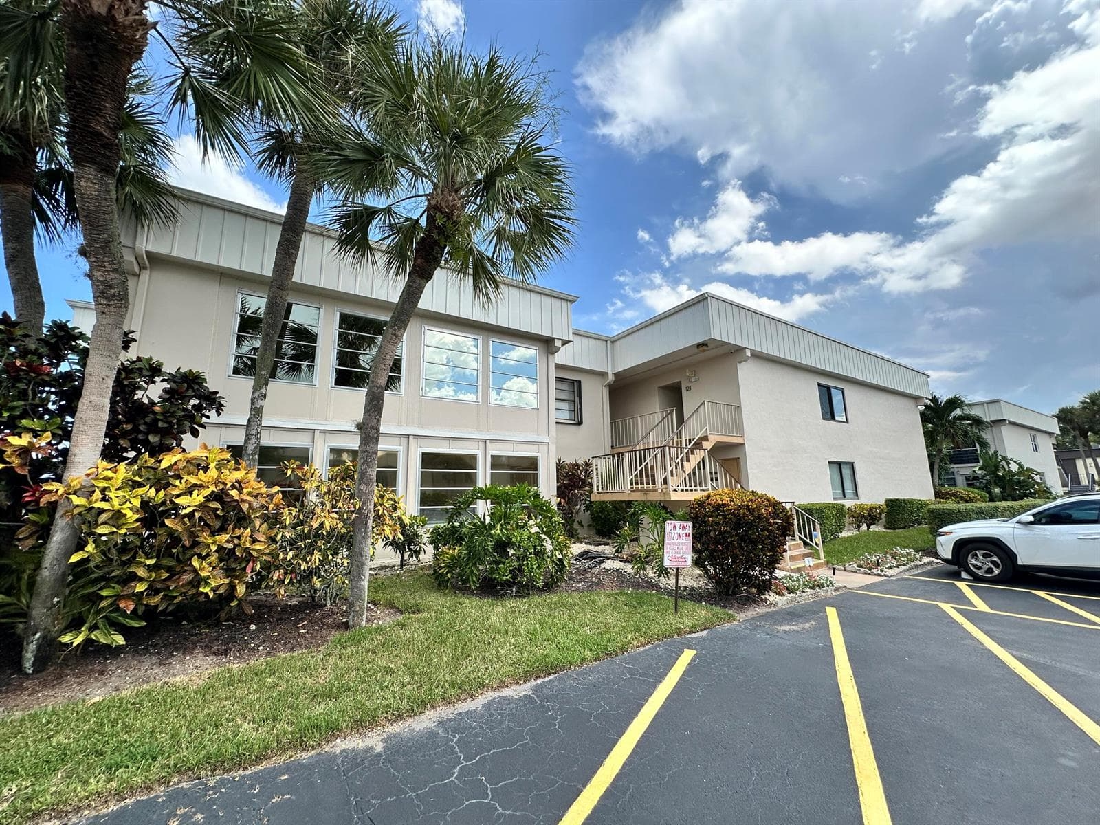 123 Capri C, Delray Beach, FL 33484 photo 2