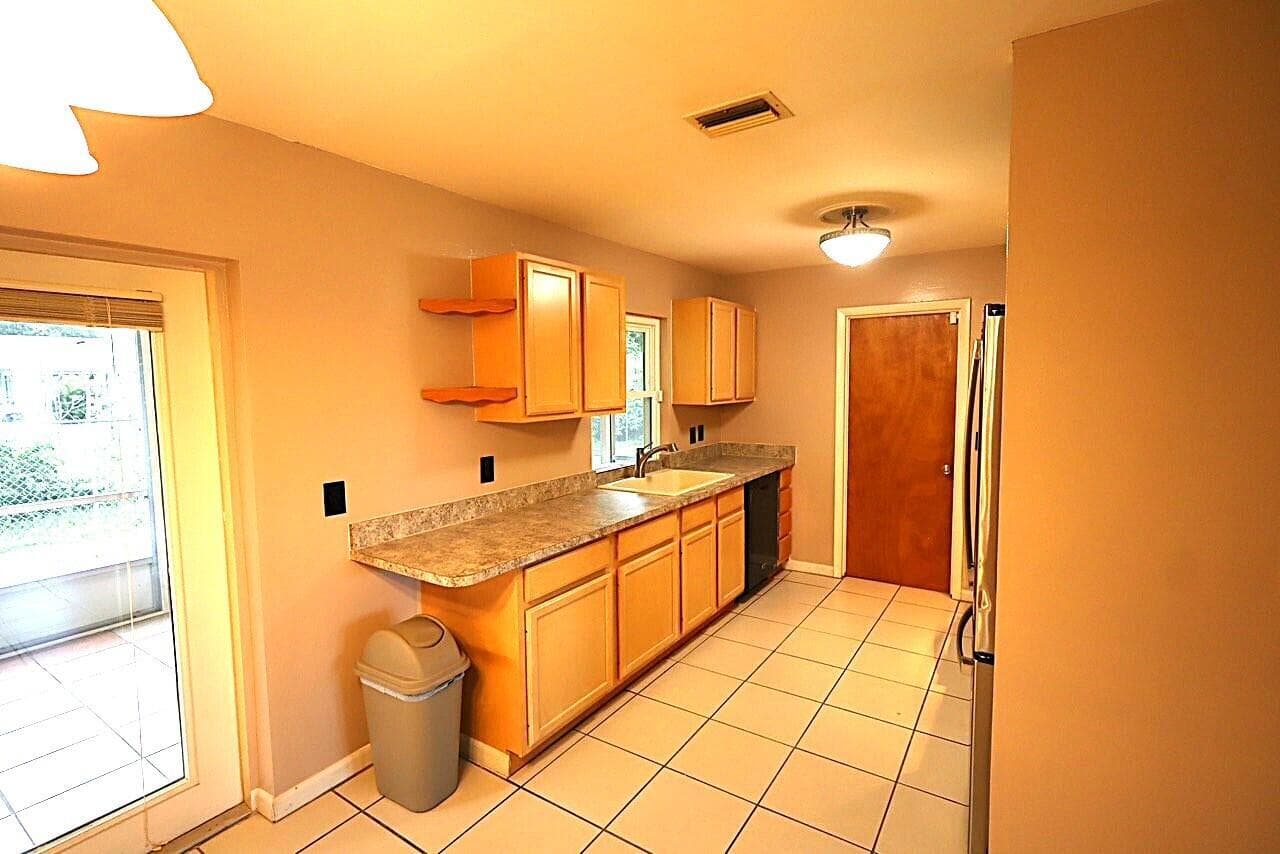 5572 SE CABLE Drive, Stuart, FL 34997 photo 4